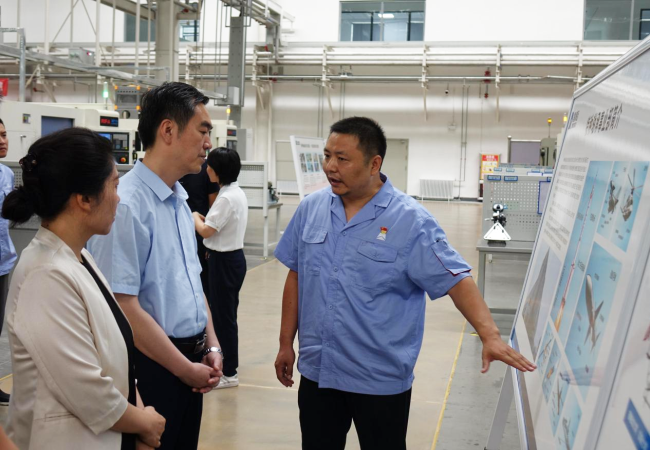 河南省工信廳黨組成員、副廳長孫永民一行蒞臨公司考察調(diào)研